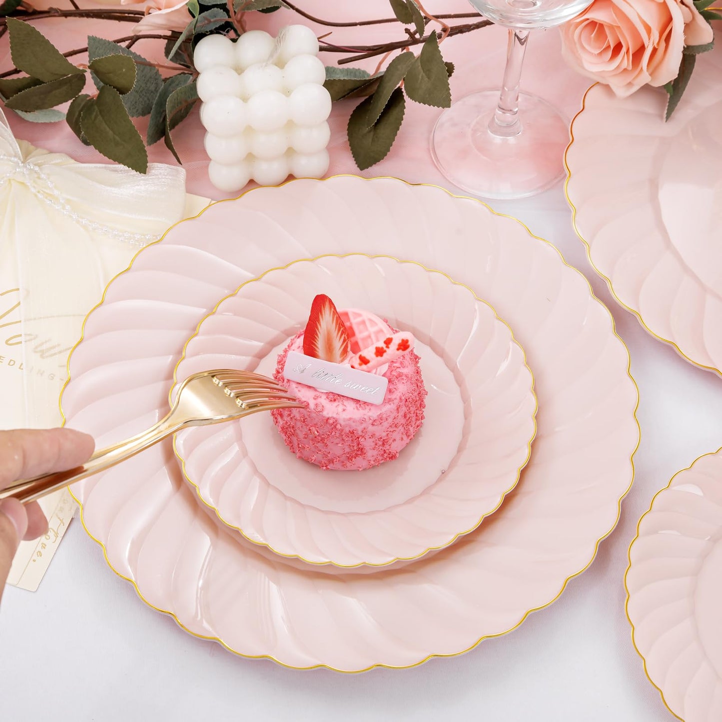 Scalloped Plastic Plates Set Includes 25 Dinner, 25 Dessert Plate, 75 Gold Silverware for 25Guests -125Pcs Total