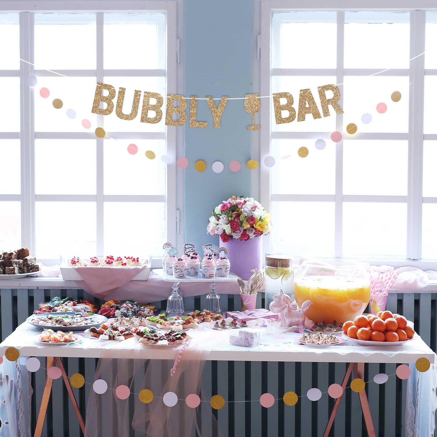 Pre-Strung Bubbly Bar Banner